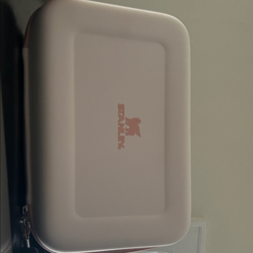 Stanley light pink Rectangular Food Container